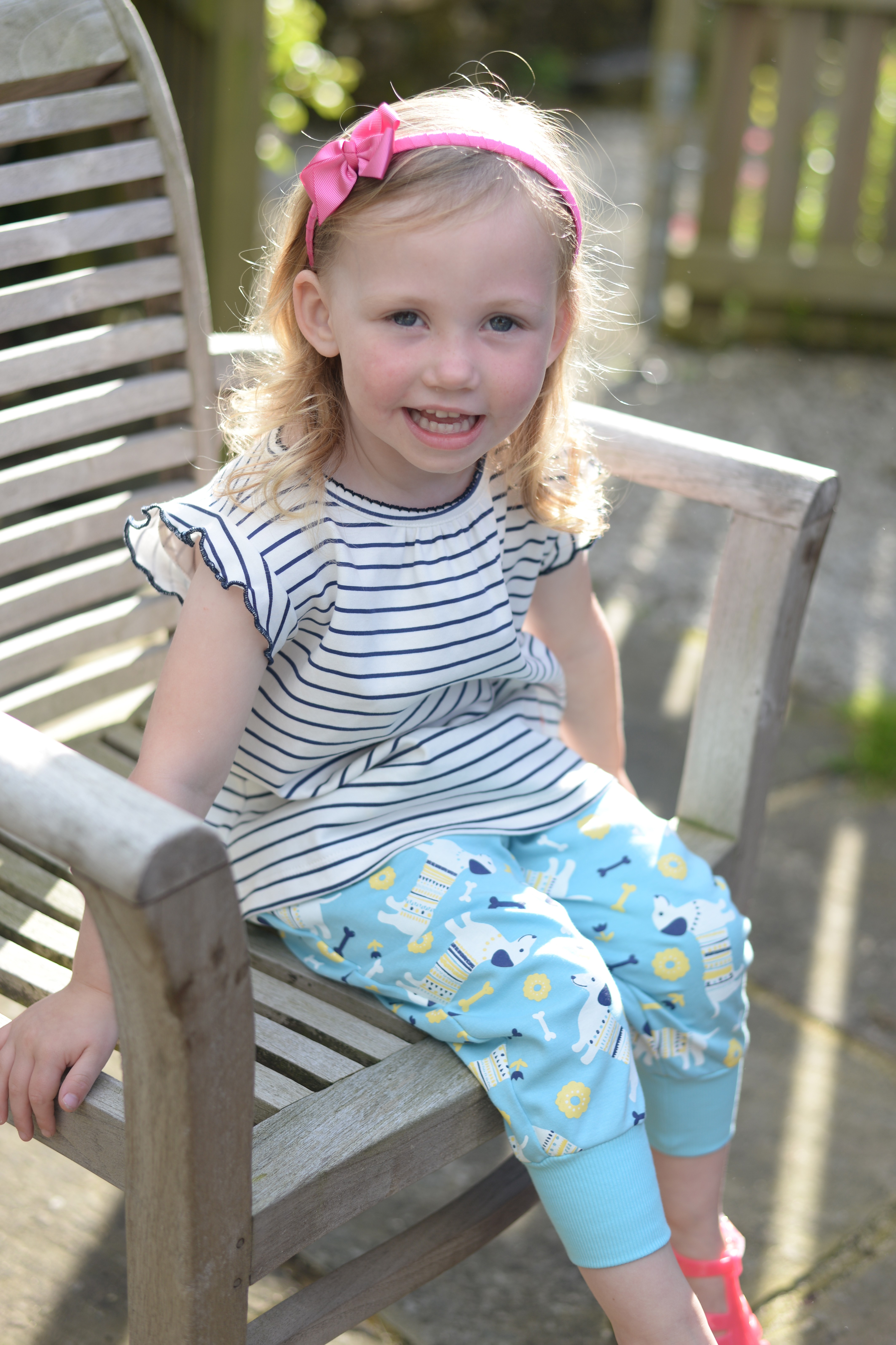 PICCALILLY Tyrkysové tepláčky s pejsky biobavlna