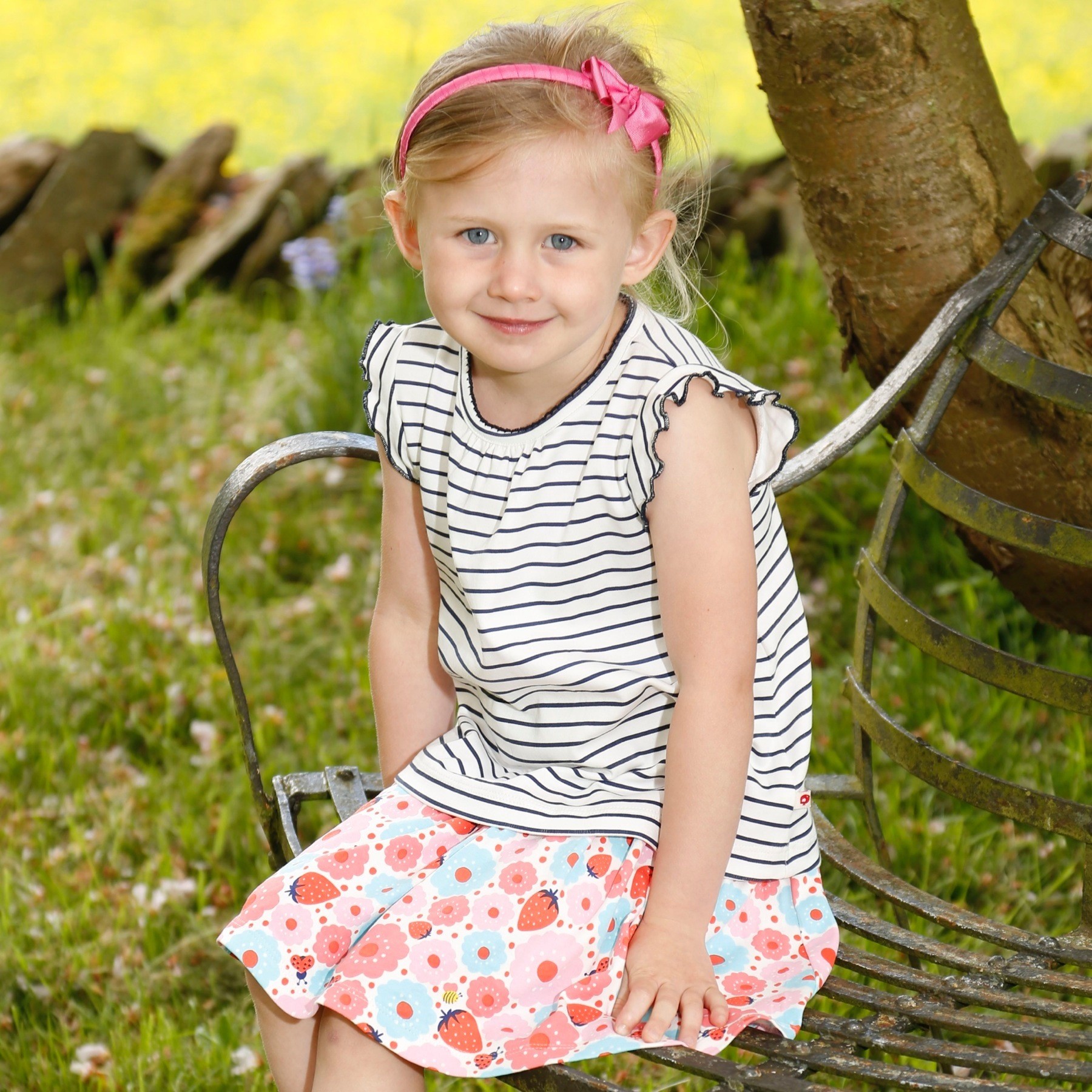 PICCALILLY Pruhované tričko bez rukávů s volánky biobavlna