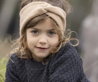 DISANA Dívčí čelenka merino vlna caramel